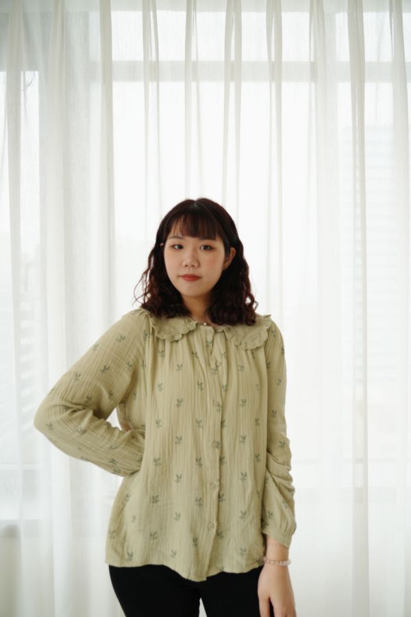 雙層棉娃娃領襯衫 雙層棉娃娃領襯衫、娃娃領上衣、秋冬襯衫、長袖襯衫、甜美上衣、百搭襯衫、日常穿搭上衣、可愛襯衫、女襯衫、休閒襯衫、針織內搭襯衫、親膚棉襯衫