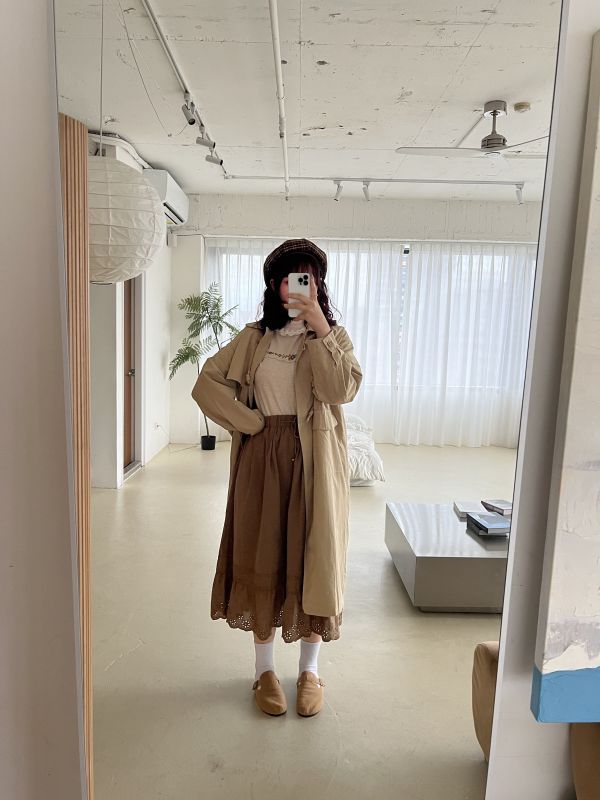 拼接蕾絲抽繩棉裙 拼接蕾絲抽繩棉裙、蕾絲棉裙、抽繩棉裙、秋冬女棉裙、百搭棉裙、下擺蕾絲裙、日常穿搭裙、休閒棉裙、女棉裙、舒適棉裙、約會裙、秋冬百搭裙