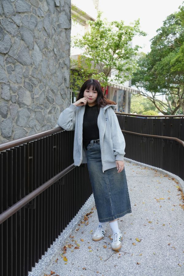 1992字母衛衣外套 字母衛衣、1992衛衣、日系衛衣外套、休閒上衣、百搭衛衣、棉質衛衣、女裝外套、日系穿搭、街頭休閒、舒適衛衣