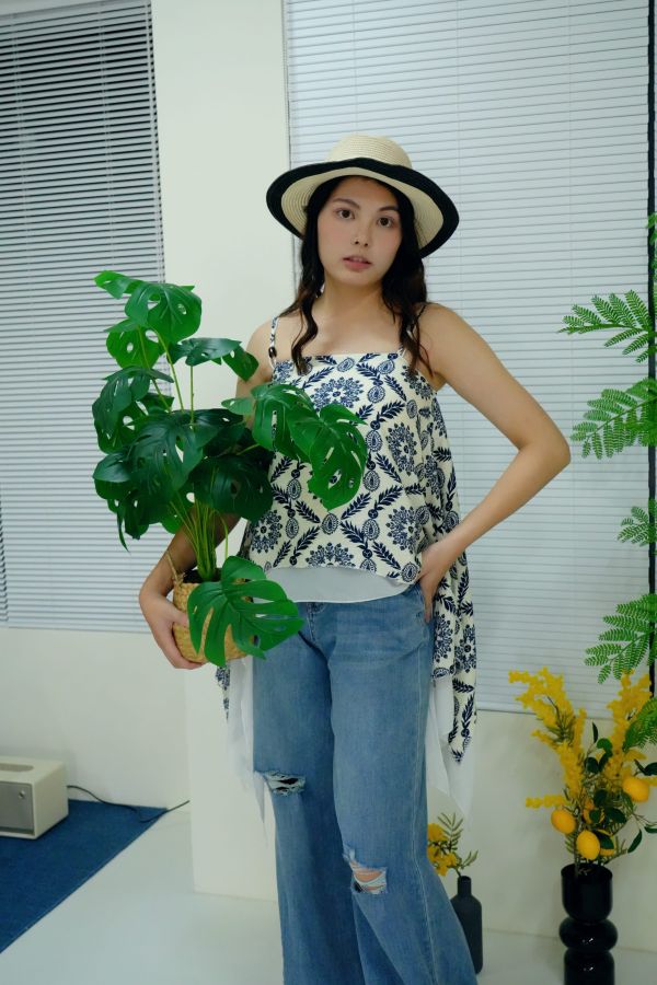 來去度假！圖騰背心 圖騰背心、夏日度假服飾、度假穿搭單品、休閒背心推薦、異國風印花、夏季旅遊服裝、海灘穿搭