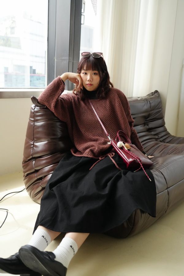 日系綁帶針織上衣 綁帶針織上衣、日系毛衣、針織毛衣上衣、氣質上衣、百搭針織、秋冬針織、女裝針織、日系穿搭、舒適毛衣、優雅針織