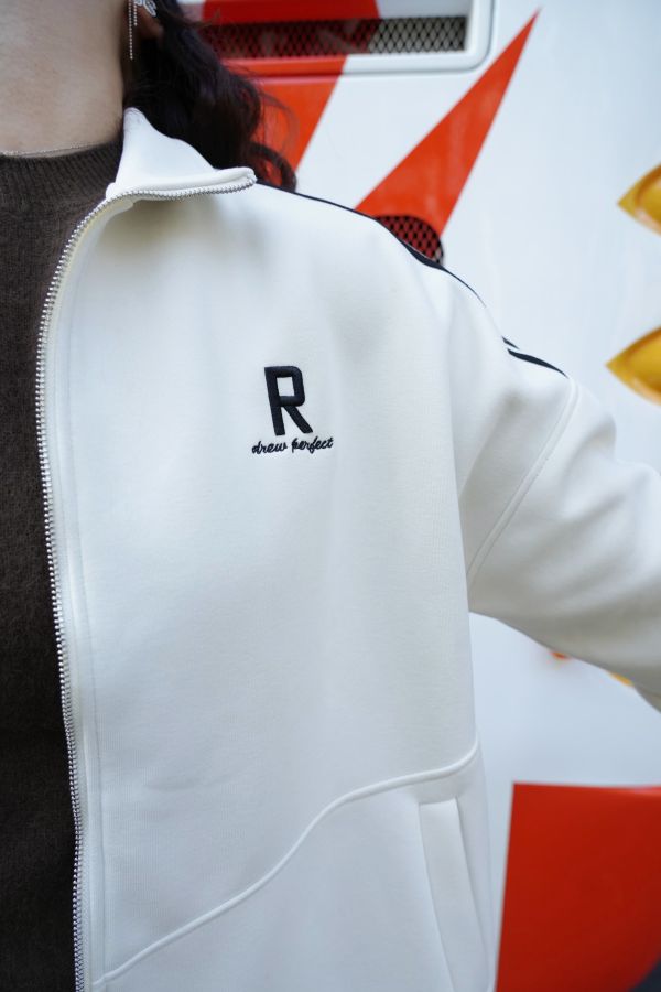 R肩膀條紋外套 R肩膀外套、條紋外套、日系休閒上衣、百搭外套、棉質外套、女裝外套、舒適外套、日系穿搭、休閒上衣、秋冬外套