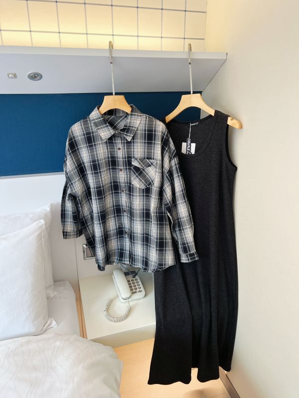 超顯瘦針織連身裙 針織連身裙、修身毛衣裙、超顯瘦裙、日系連身裙、彈力針織裙、秋冬裙款、氣質連身裙、百搭連身裙、女裝針織裙、日系穿搭