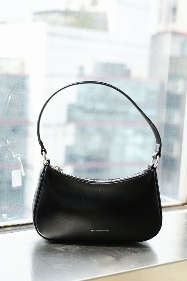 腋下斜挎包 腋下包、斜挎包、牛皮小包、日系手提包、百搭包款、休閒斜背包、質感小包、女裝包、通勤包、日系包款