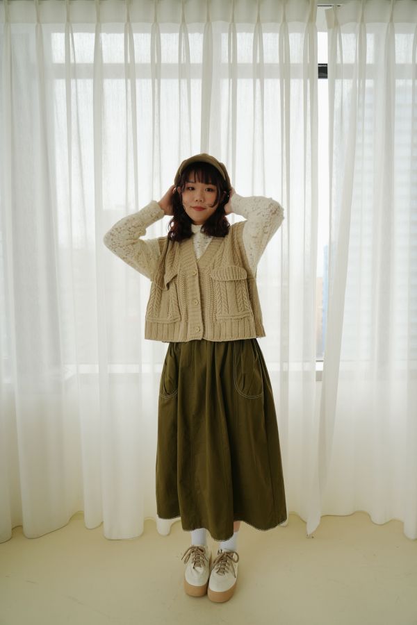 QQ寬鬆毛衣背心 毛衣背心、針織背心、日系毛衣、寬鬆毛衣背心、百搭上衣、秋冬針織、女裝背心、休閒毛衣、日系穿搭、氣質針織