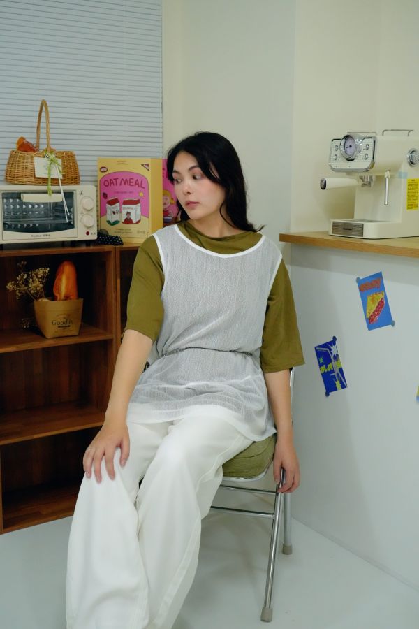 網紗疊穿背心 網紗背心、疊穿背心、多層次穿搭單品、百搭內搭上衣、時尚網紗單品