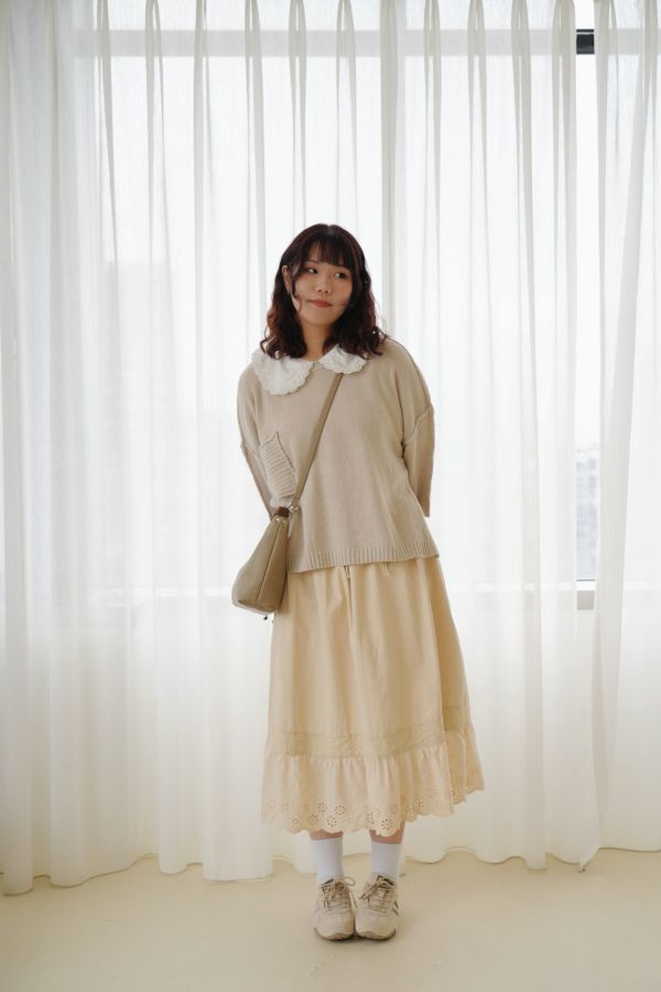 拼接蕾絲抽繩棉裙 拼接蕾絲抽繩棉裙、蕾絲棉裙、抽繩棉裙、秋冬女棉裙、百搭棉裙、下擺蕾絲裙、日常穿搭裙、休閒棉裙、女棉裙、舒適棉裙、約會裙、秋冬百搭裙