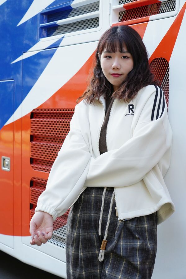 R肩膀條紋外套 R肩膀外套、條紋外套、日系休閒上衣、百搭外套、棉質外套、女裝外套、舒適外套、日系穿搭、休閒上衣、秋冬外套