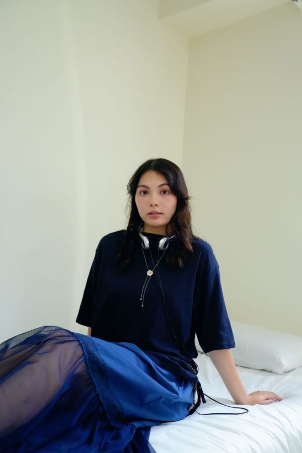 寬鬆落肩不簡單T 寬鬆T恤、落肩T恤、不簡單T、基本款T恤升級、極簡風上衣、日常穿搭T恤