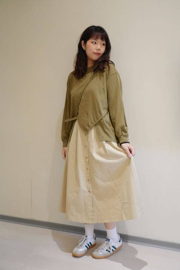 後鬆緊排扣長裙 後鬆緊排扣長裙、排扣長裙、後鬆緊裙、秋冬女長裙、百搭長裙、舒適長裙、女裙、日常長裙、通勤裙、休閒裙、秋冬百搭裙、長裙推薦