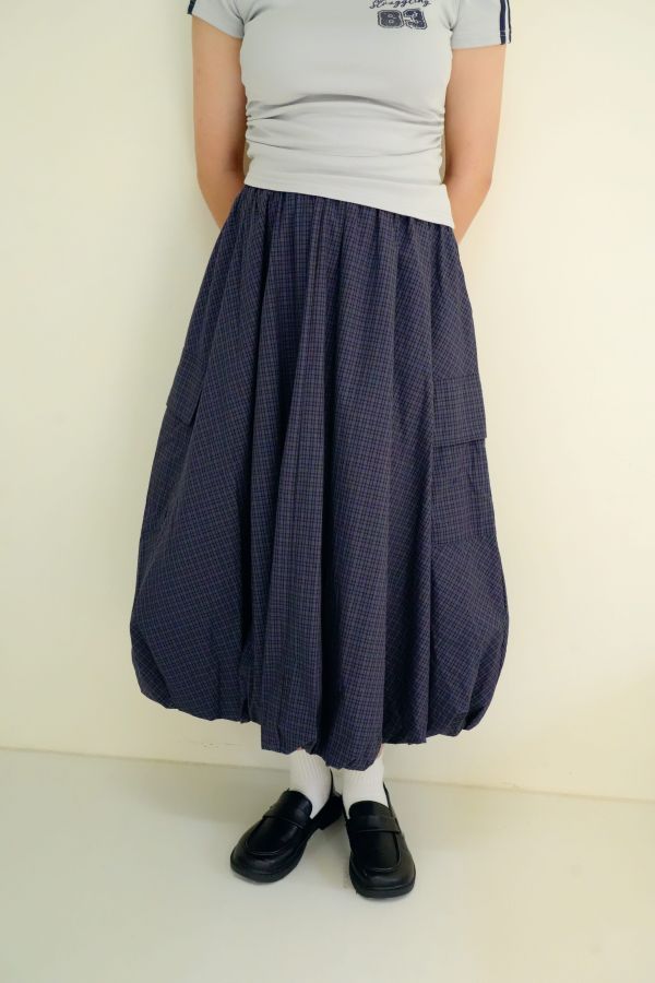 日和格紋花苞裙 花苞裙推薦、日系格紋裙、文青風長裙、自然系穿搭單品、約會穿搭裙子