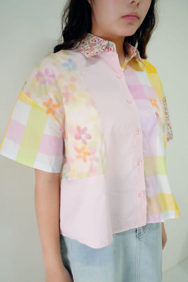 格花拼拼襯衫 拼接設計襯衫、女生格紋花布上衣、文青混搭風襯衫、層次感穿搭單品、日韓風格襯衫、寬鬆版型襯衫