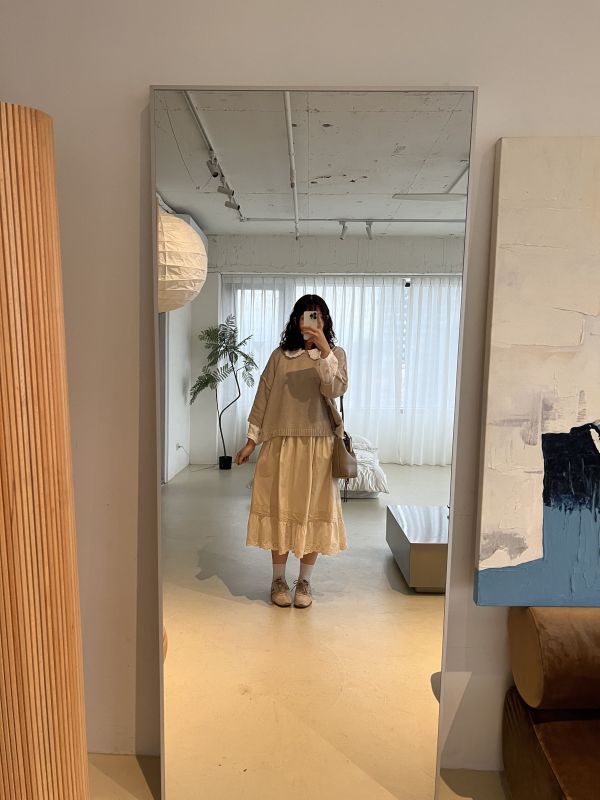 拼接蕾絲抽繩棉裙 拼接蕾絲抽繩棉裙、蕾絲棉裙、抽繩棉裙、秋冬女棉裙、百搭棉裙、下擺蕾絲裙、日常穿搭裙、休閒棉裙、女棉裙、舒適棉裙、約會裙、秋冬百搭裙