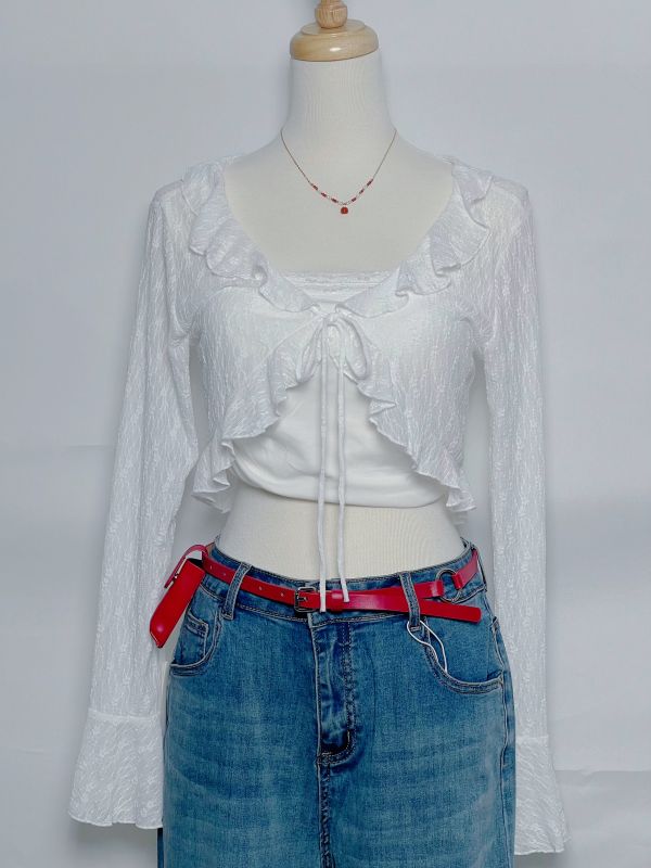 渡假風綁帶小罩衫 渡假風綁帶罩衫、夏日輕薄罩衫、海邊穿搭罩衫、綁帶設計罩衫、輕盈飄逸外套、比基尼外罩衣、夏季外出罩衫、度假風小外套、沙灘罩衫女