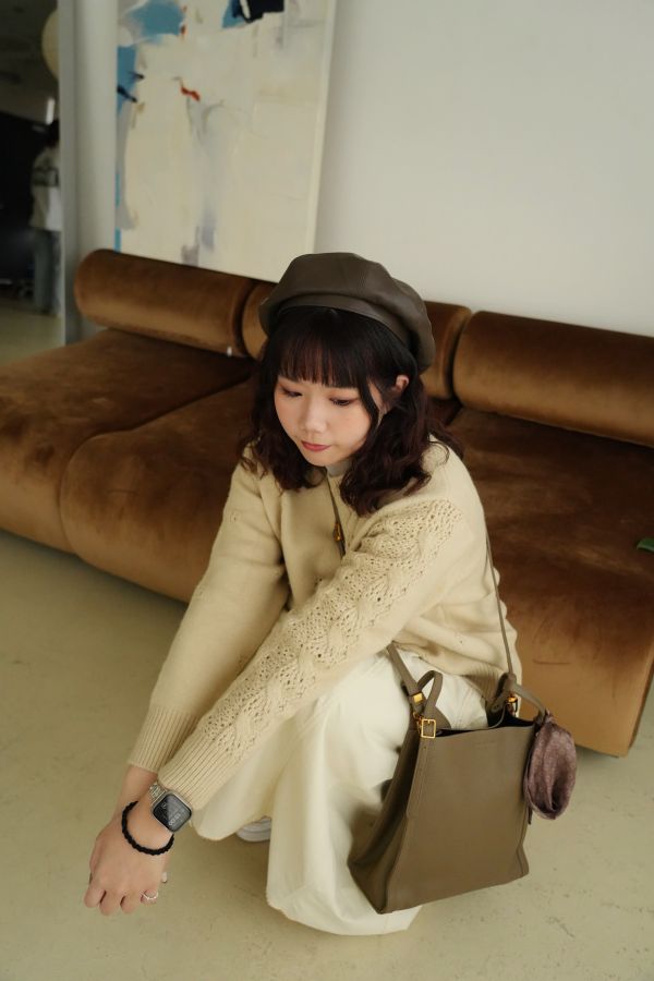 日系麻花針織圓領毛衣 麻花毛衣、圓領針織、日系毛衣、百搭毛衣、秋冬針織、舒適上衣、女裝毛衣、日系穿搭、休閒毛衣、氣質針織