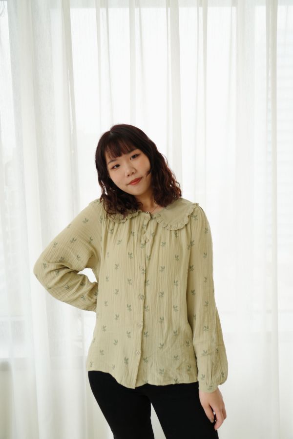 雙層棉娃娃領襯衫 雙層棉娃娃領襯衫、娃娃領上衣、秋冬襯衫、長袖襯衫、甜美上衣、百搭襯衫、日常穿搭上衣、可愛襯衫、女襯衫、休閒襯衫、針織內搭襯衫、親膚棉襯衫