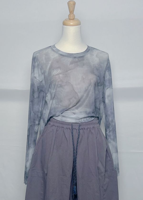 灰霧煙光防曬罩衫 防曬罩衫推薦、女生輕薄罩衫、多層次穿搭罩衫、夏季防曬單品