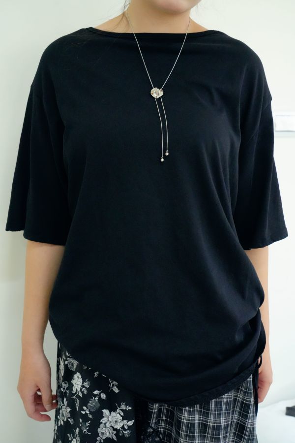 寬鬆落肩不簡單T 寬鬆T恤、落肩T恤、不簡單T、基本款T恤升級、極簡風上衣、日常穿搭T恤