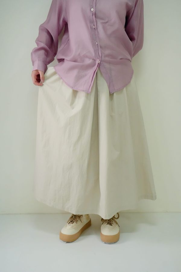 小日子摺裙 文青風裙子、氣質穿搭裙款、女生百搭長裙、溫柔風長裙、日常裙裝穿搭、高腰百褶裙、清新風摺裙、約會穿搭推薦