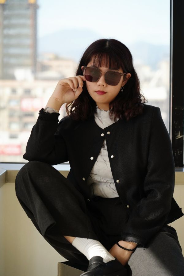 小香外套 小香外套、小香風外套、秋冬女外套、百搭外套、優雅外套、女外套、通勤外套、休閒外套、質感外套、秋冬衣櫃必備、經典外套、時尚女外套