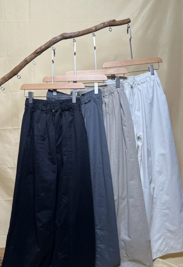 質感抽繩工裝褲 工裝褲、抽繩褲、蜜桃絨長褲、日系休閒褲、舒適長褲、百搭褲款、女裝長褲、日系穿搭、街頭休閒褲、親膚長褲