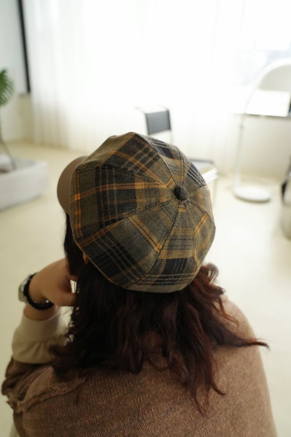 撞色格紋報童帽 撞色格紋報童帽、格紋帽、復古報童帽、英倫風帽子、秋冬帽、設計感帽子、時尚報童帽、百搭帽款、格紋配件、撞色帽、男女帽、文青帽