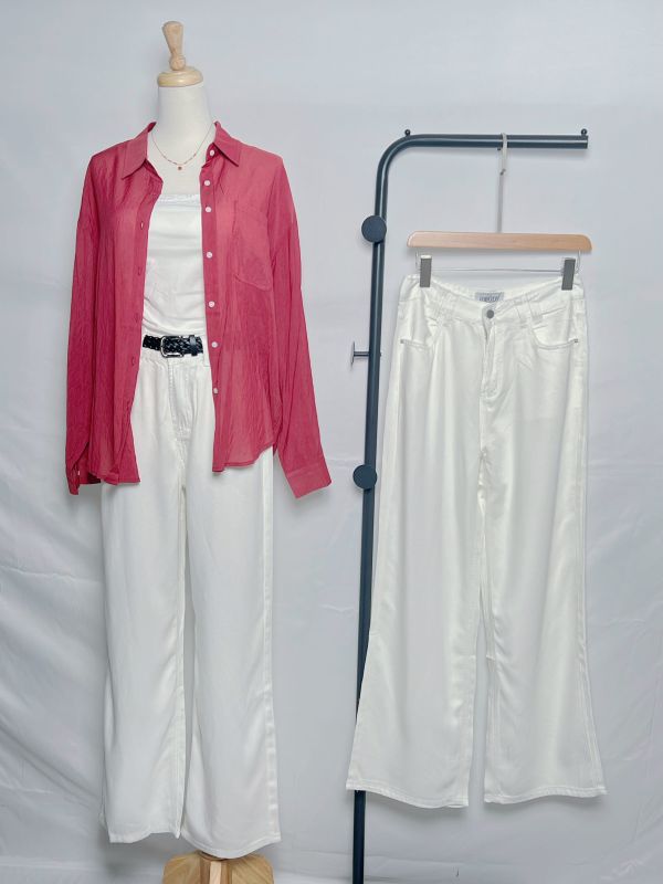 垂霧感天絲直筒褲 天絲直筒褲、直筒休閒褲、垂墜感褲款、夏季透氣褲子、簡約百搭褲、女生直筒褲推薦、日常通勤褲