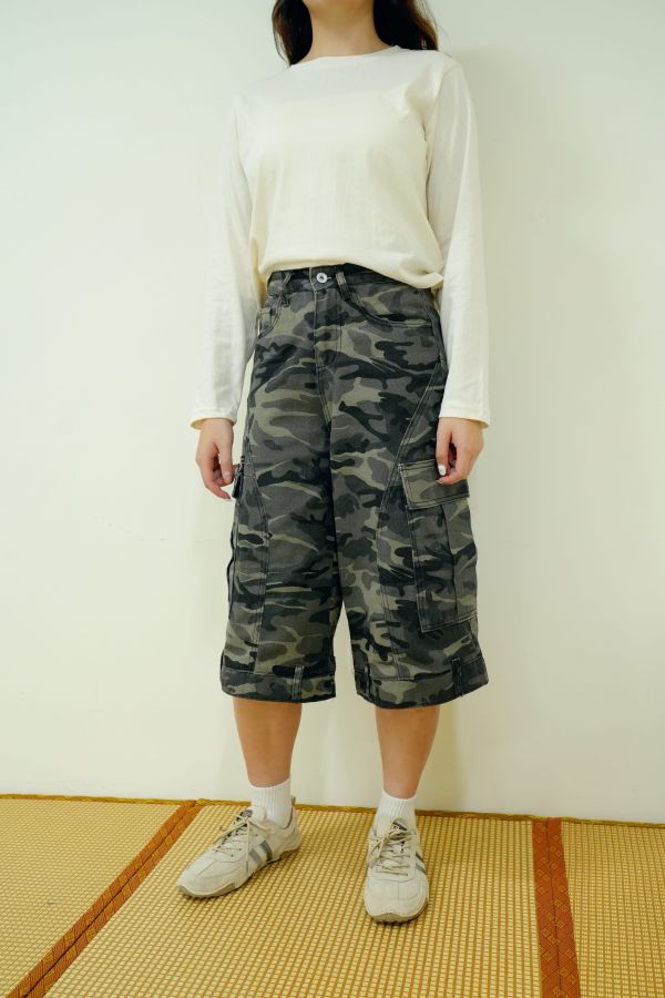 日常迷彩風七分褲 迷彩七分褲, 迷彩褲, 七分褲男, 七分褲女, 休閒七分褲, 軍風迷彩褲, 迷彩休閒褲, 七分褲, 日常穿搭褲款, 透氣七分褲