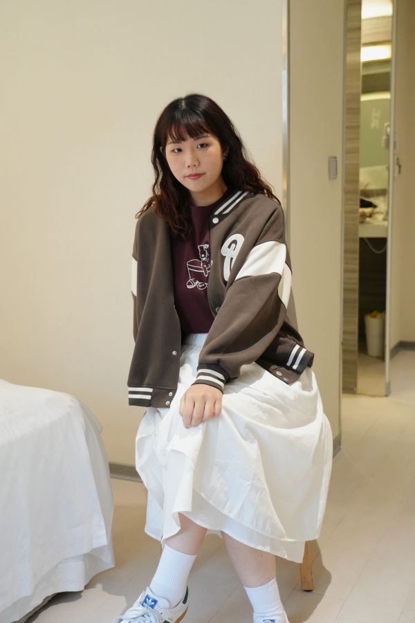 棒球服外套 棒球服外套、日系運動外套、休閒上衣、百搭外套、棉質外套、女裝外套、舒適外套、日系穿搭、撞色外套、街頭風外套