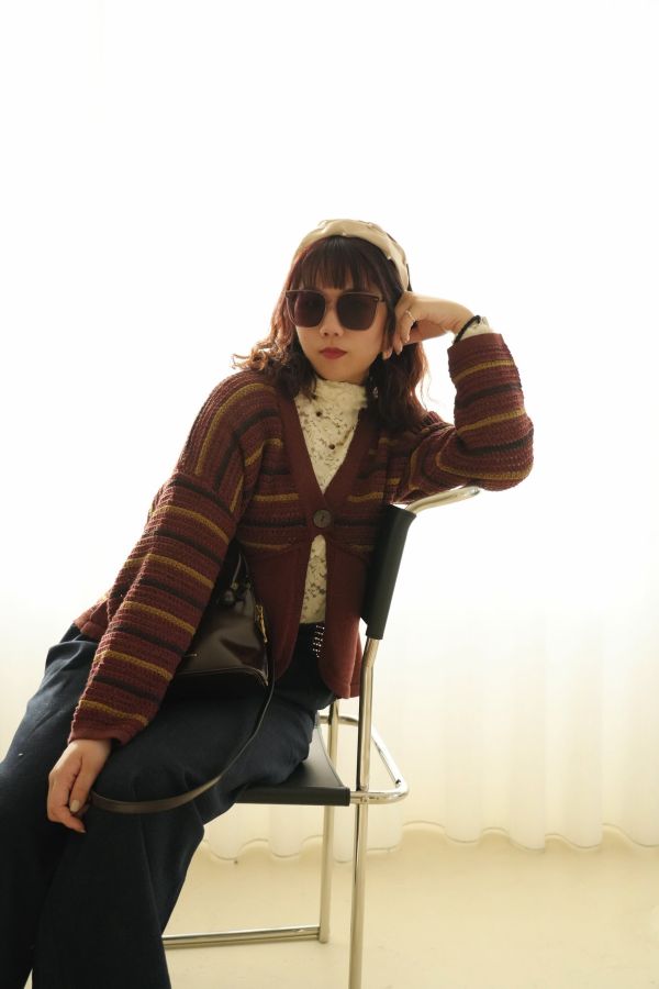 設計師款單釦針織外套 單釦針織外套、設計師款毛衣外套、日系針織、百搭外套、女裝針織、秋冬上衣、舒適針織、日系穿搭、簡約毛衣外套、通勤針織