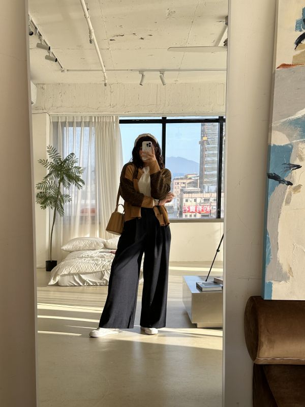 絕佳比例通勤褲 絕佳比例通勤褲、高腰通勤褲、顯瘦長褲、修身褲、秋冬長褲、百搭褲、直筒褲、女褲、通勤穿搭、職場長褲、舒適長褲、日常長褲