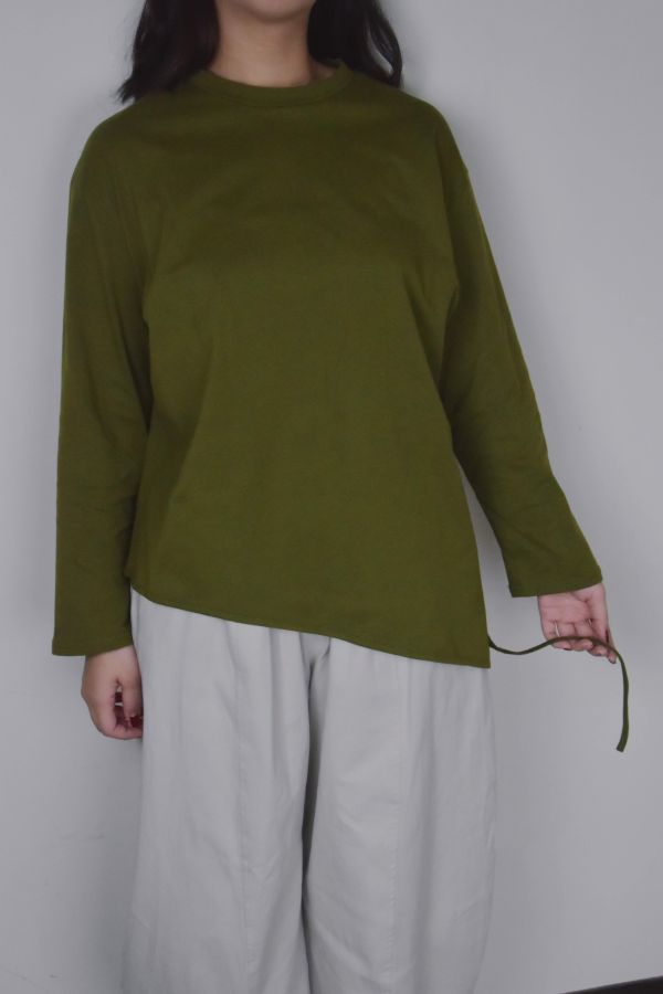 多色設計圓領打底上衣 