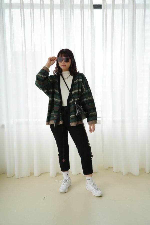 率性牛仔煙管褲 牛仔煙管褲、率性牛仔褲、修身長褲、女牛仔褲、秋冬牛仔褲、百搭長褲、通勤褲、休閒褲、街頭風牛仔褲、高腰牛仔褲、女長褲、秋冬穿搭褲