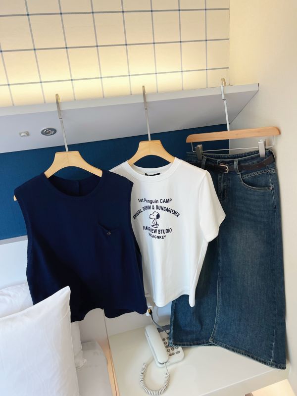 史努比短袖 史努比短袖、印花T恤、日系上衣、棉質短袖、百搭T恤、可愛上衣、日系穿搭、休閒短袖、女裝T恤、趣味印花