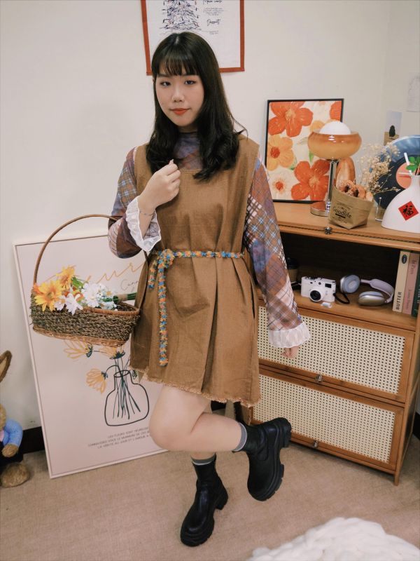 長版疊搭牛仔馬甲 