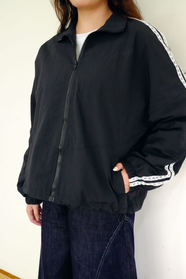 蕾絲防風運動外套 蕾絲運動外套, 防風運動外套, 棉質運動外套, 休閒外套, 百搭運動外套, 女生運動外套, 透氣外套, 日常休閒外套, 運動休閒外套, 蕾絲休閒外套