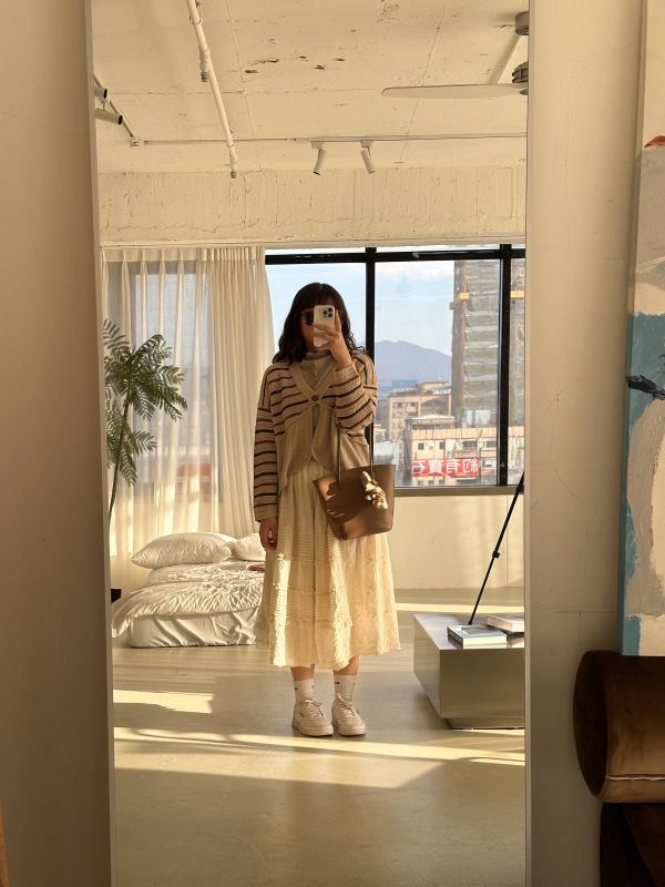 重工刺繡蕾絲裙 重工刺繡蕾絲裙、刺繡蕾絲半身裙、秋冬半身裙、女洋裝、優雅裙、浪漫裙、百搭裙、通勤洋裝、約會裙、正式場合裙、秋冬百搭洋裝、質感裙