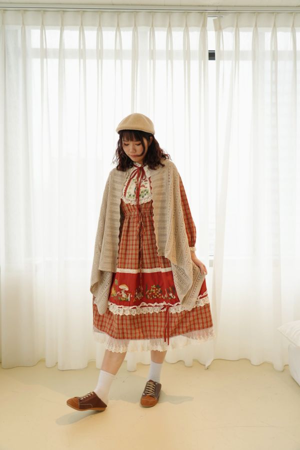 針織披肩背心 針織披肩背心、日系針織毛衣、寬鬆背心、層次穿搭、百搭毛衣、秋冬針織、女裝針織、舒適毛衣、日系穿搭、休閒背心