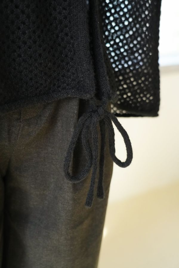 日系綁帶針織上衣 綁帶針織上衣、日系毛衣、針織毛衣上衣、氣質上衣、百搭針織、秋冬針織、女裝針織、日系穿搭、舒適毛衣、優雅針織