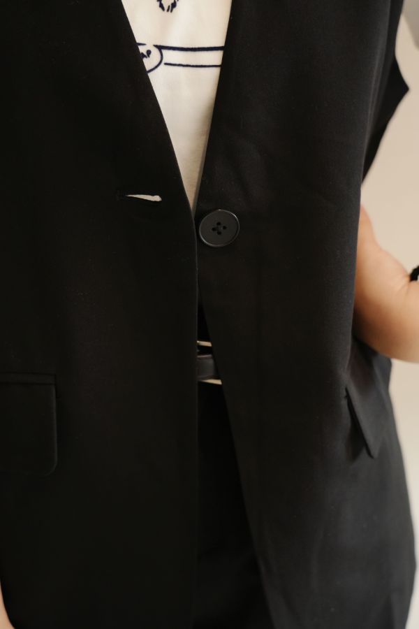 西裝背心 西裝背心、棉質背心、日系西裝、百搭背心、正式背心、女裝西裝背心、通勤背心、休閒背心、日系穿搭、簡約背心