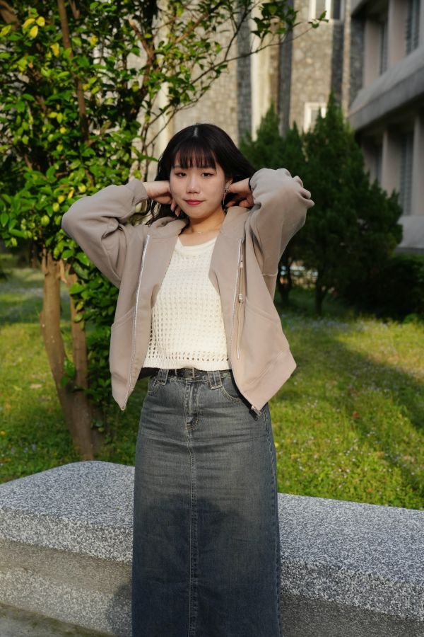 簍空羊毛洞洞上衣 簍空上衣、羊毛洞洞毛衣、日系針織、透氣毛衣、羊毛混紡上衣、日系上衣、休閒毛衣、層次感毛衣、秋冬上衣、氣質針織