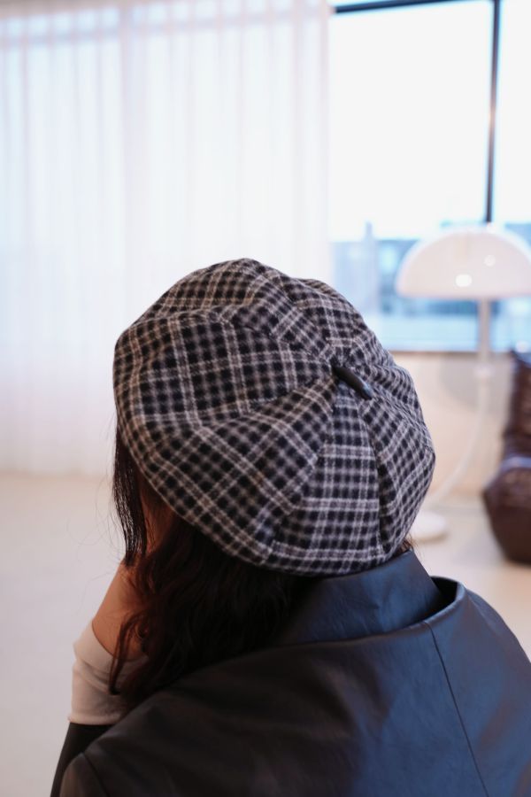 格紋貝蕾帽 格紋貝蕾帽、法式貝蕾帽、秋冬帽、保暖帽、百搭帽、格紋帽子、時尚帽、文青帽、女士帽、秋冬穿搭配件、質感帽款、造型帽