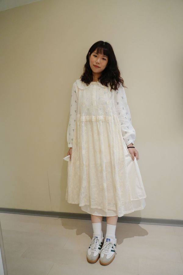 重工蕾絲背心裙 蕾絲背心裙、無袖連身裙、日系裙款、氣質連身裙、棉混纖維裙、杏色裙、日系穿搭、百搭裙款、春夏連身裙、女神裙