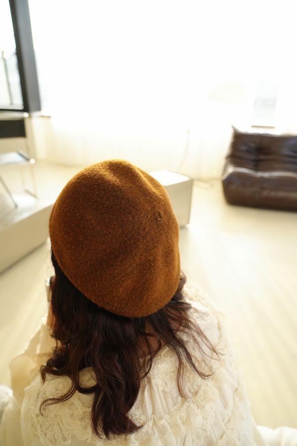 羊毛小偷帽 羊毛小偷帽、羊毛冷帽、針織冷帽、毛線帽、冬季保暖帽、街頭風帽子、韓系冷帽、短版帽、男女帽、時尚毛帽、極簡帽款、秋冬穿搭配件