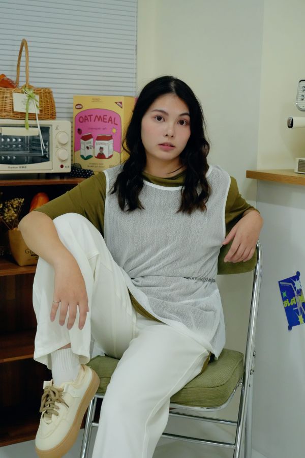 垂霧感天絲直筒褲 天絲直筒褲、直筒休閒褲、垂墜感褲款、夏季透氣褲子、簡約百搭褲、女生直筒褲推薦、日常通勤褲