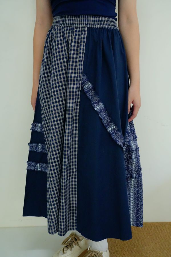 暮色拼花裙 拼接長裙、文藝風裙子、氣質長裙推薦、女生拼花裙、日常穿搭裙子、飄逸感裙款、拼布風格裙子