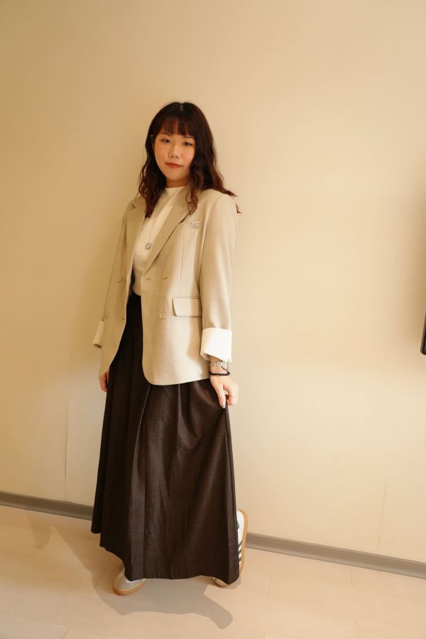 溫柔婉約壓摺長裙 壓摺長裙、日系長裙、百搭長裙、氣質裙、長裙女裝、日系穿搭、秋冬長裙、輕盈長裙、彈性長裙、婉約裙款