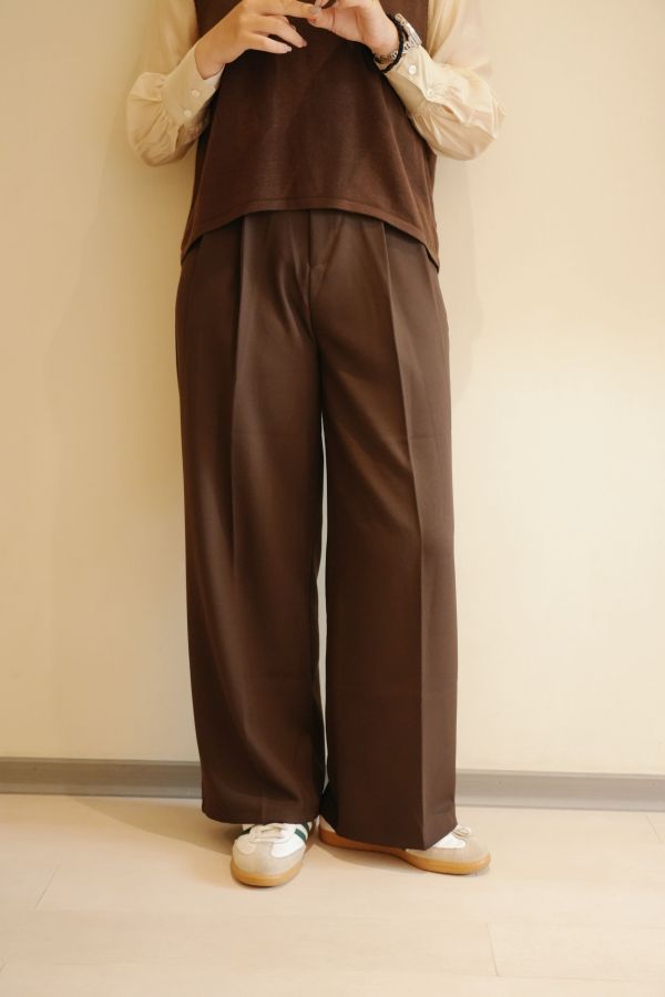 西裝闊腿褲 西裝闊腿褲、高腰女褲、闊腿長褲、通勤長褲、秋冬長褲、百搭褲、女長褲、修身闊腿褲、時尚長褲、休閒褲、通勤穿搭褲、秋冬穿搭