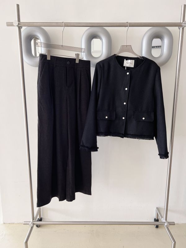 小香外套 小香外套、小香風外套、秋冬女外套、百搭外套、優雅外套、女外套、通勤外套、休閒外套、質感外套、秋冬衣櫃必備、經典外套、時尚女外套