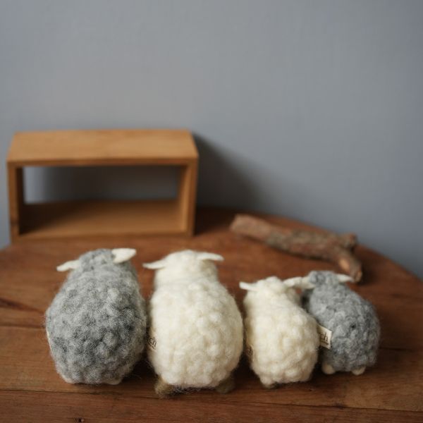 羊毛氈捲捲羊 羊毛氈, 羊毛氈, 手工羊毛氈, 羊毛氈製品, 紐西蘭羊毛,公平貿易商品,手作,禮物